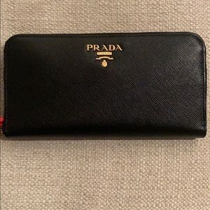Brand New Prada Saffiano Leather Zip Around Wallet